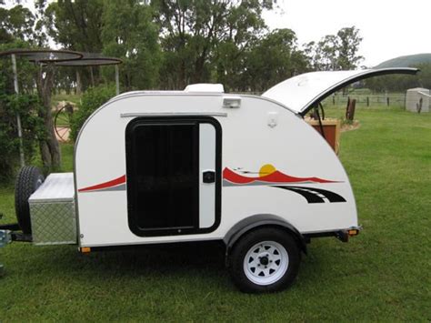 Escape pod trailer - 8-16′ (box only) Teardrop Trailer. 520-2,500 lbs. 4-6′. Even within these two camper types, there are still a wide variety of floorplans, weights, and amenities. Toyota RAV4 users will need to lean toward the lighter end of this spectrum to ensure that they don’t put too much strain on their cars.